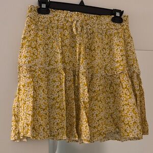 Women’s skirt; size medium